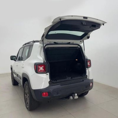 Foto 7: JEEP RENEGADE SPORT AT D 2017 Foto 7: JEEP RENEGADE SPORT AT D 2017