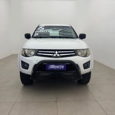 Foto 2: MITSUBISHI L200 TRITON 2.4 HLS 2015 Foto 2: MITSUBISHI L200 TRITON 2.4 HLS 2015