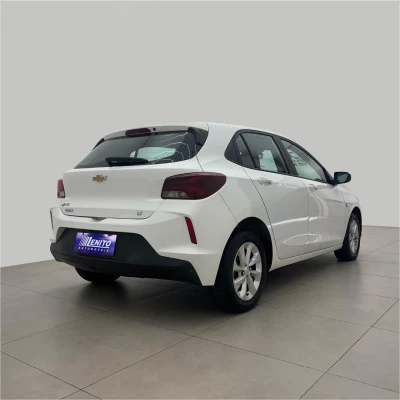 Foto 6: CHEVROLET ONIX 10MT LT2 2023
