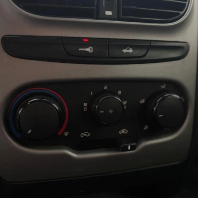 Foto 29: FIAT IDEA ATTRACTIVE 1.4 2014 Foto 29: FIAT IDEA ATTRACTIVE 1.4 2014