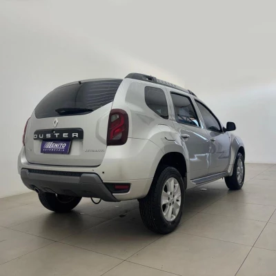 Foto 7: RENAULT DUSTER 20 D 4X2 2017