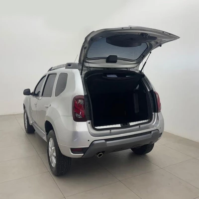 Foto 9: RENAULT DUSTER 20 D 4X2 2017