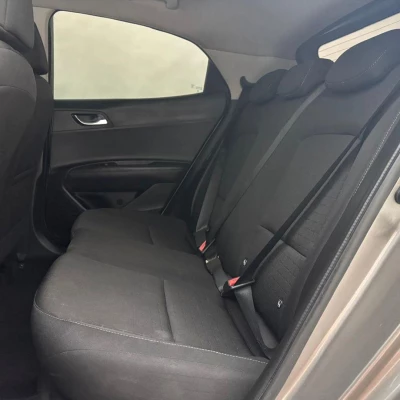 Foto 16: HYUNDAI HYUNDAHB20 10M LIMITED 2024 Foto 16: HYUNDAI HYUNDAHB20 10M LIMITED 2024