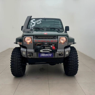 Foto 3: TROLLER T4 XLT 3.2 2015 Foto 3: TROLLER T4 XLT 3.2 2015