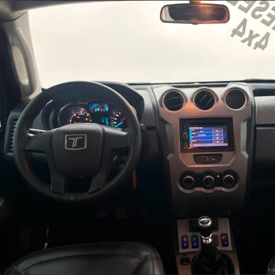 Foto 16: TROLLER T4 XLT 3.2 2015 Foto 16: TROLLER T4 XLT 3.2 2015