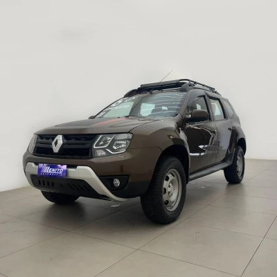 Foto 2: RENAULT DUSTER 20 D 4X4 2016