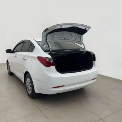 Foto 8: HYUNDAI HYUNDAHB20S 1.6A COMF 2015