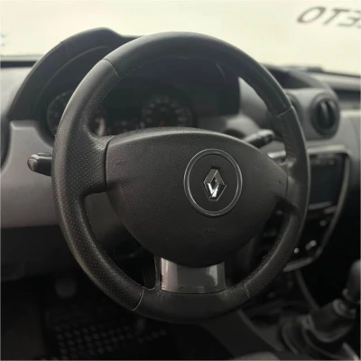 Foto 10: RENAULT DUSTER 20 D 4X2 2014 Foto 10: RENAULT DUSTER 20 D 4X2 2014