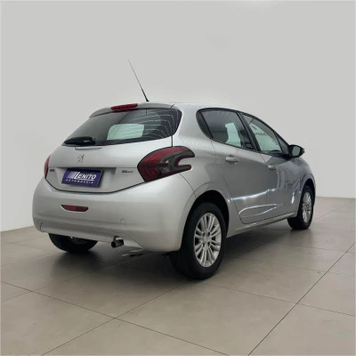 Foto 5: PEUGEOT 208 ACT PACK MT 2017 Foto 5: PEUGEOT 208 ACT PACK MT 2017