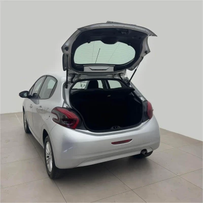 Foto 8: PEUGEOT 208 ACT PACK MT 2017 Foto 8: PEUGEOT 208 ACT PACK MT 2017