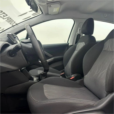 Foto 16: PEUGEOT 208 ACT PACK MT 2017 Foto 16: PEUGEOT 208 ACT PACK MT 2017