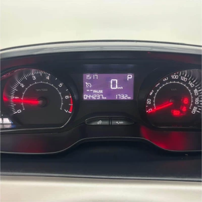 Foto 11: PEUGEOT 2008 ALLURE EAT6 2020