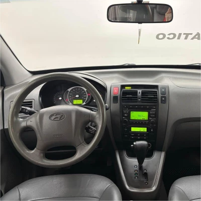 Foto 12: HYUNDAI TUCSON GLSB 2011