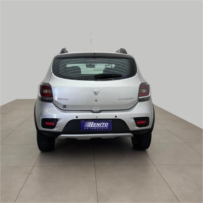 Foto 6: RENAULT SANDERO STEP 16R 2015